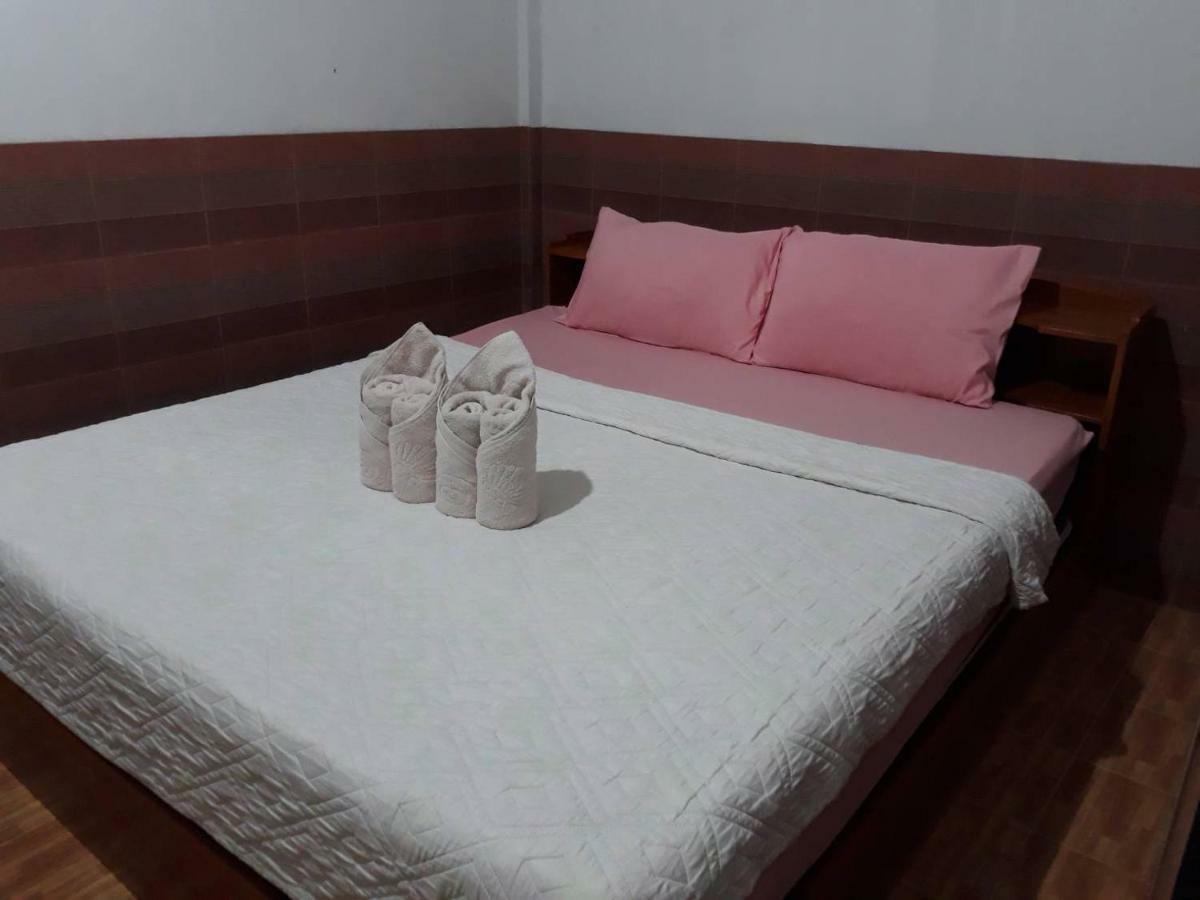 Changphuakgate Guesthouse Chiang Mai Exterior foto